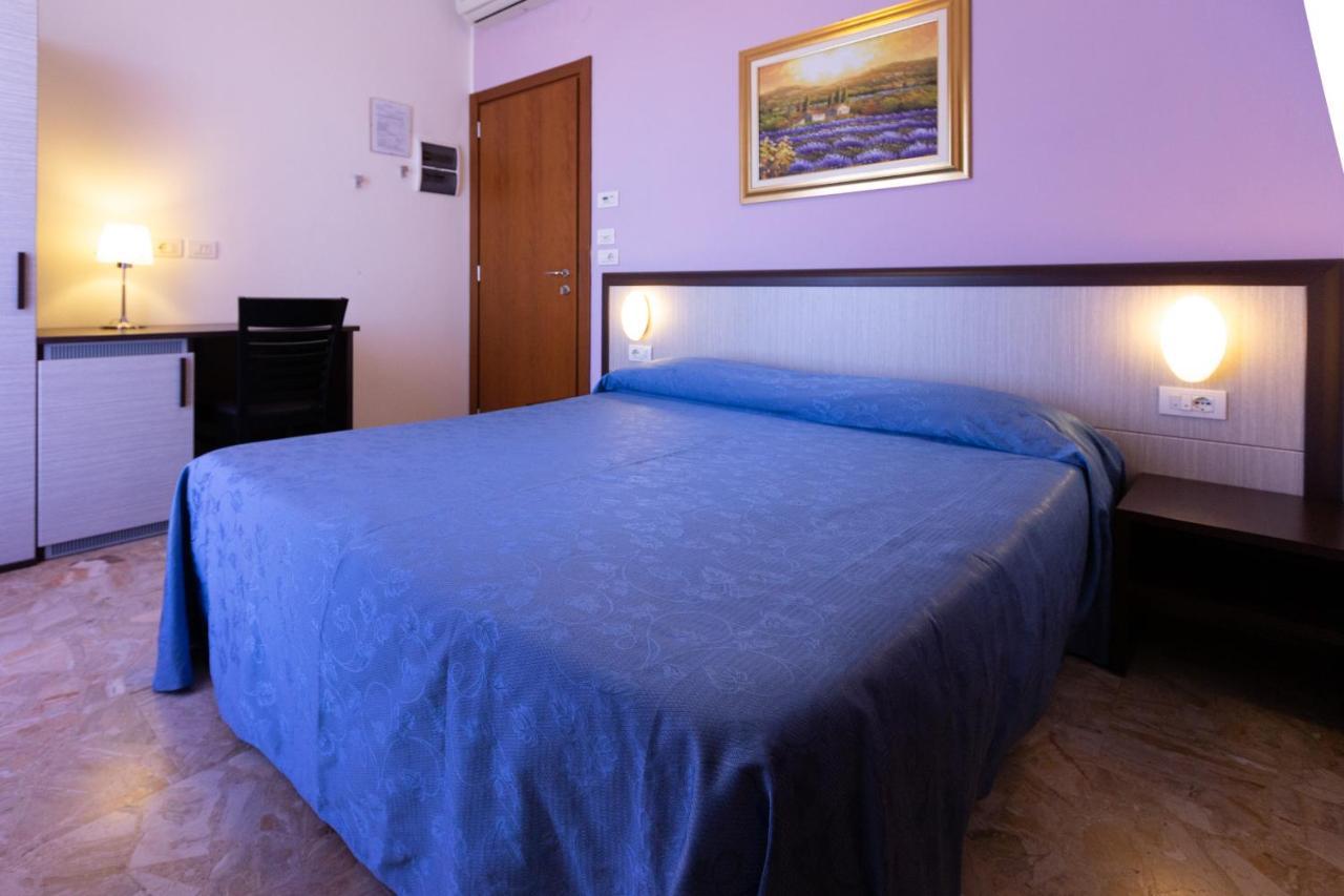 Hotel Belvedere Porto SantʼElpidio Eksteriør billede