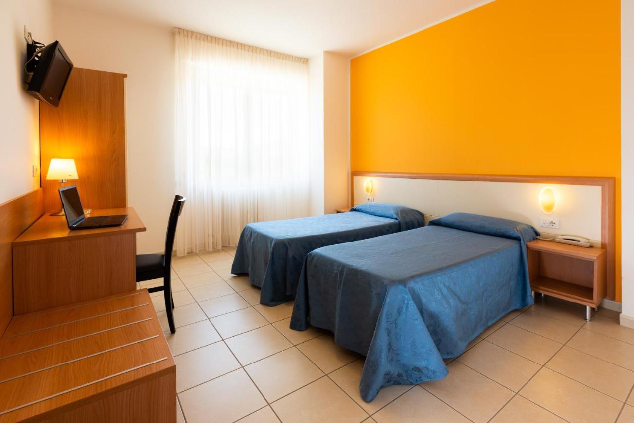 Hotel Belvedere Porto SantʼElpidio Eksteriør billede