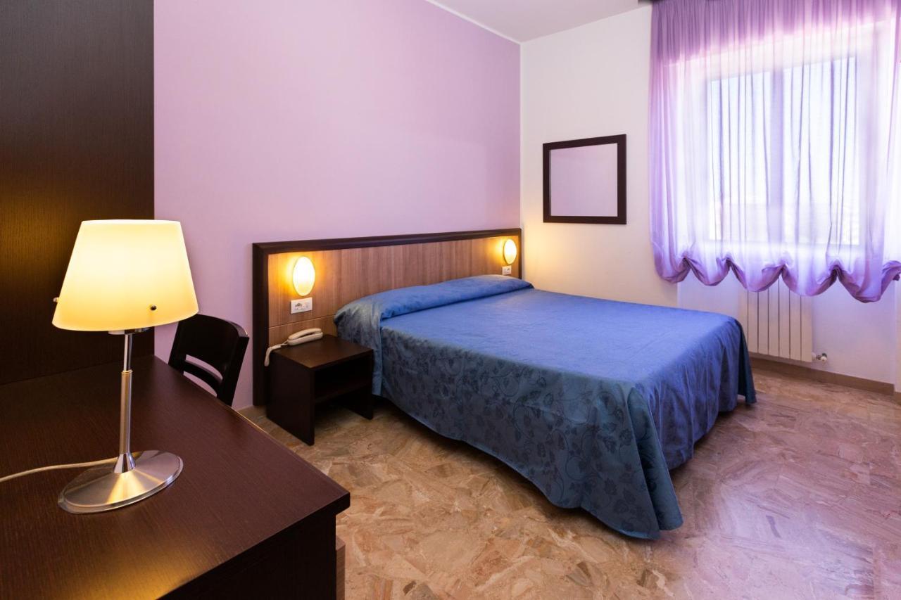 Hotel Belvedere Porto SantʼElpidio Eksteriør billede