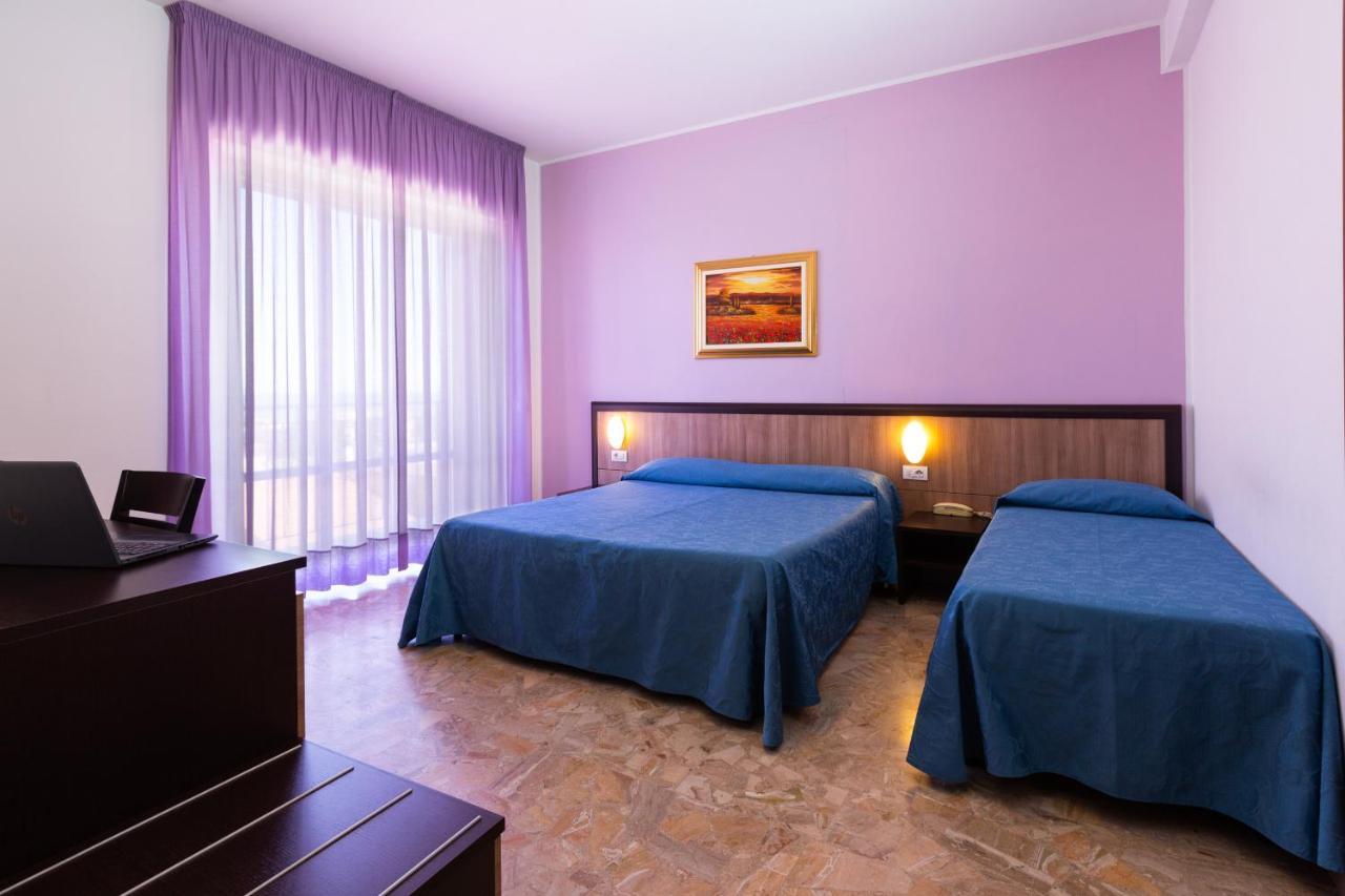 Hotel Belvedere Porto SantʼElpidio Eksteriør billede