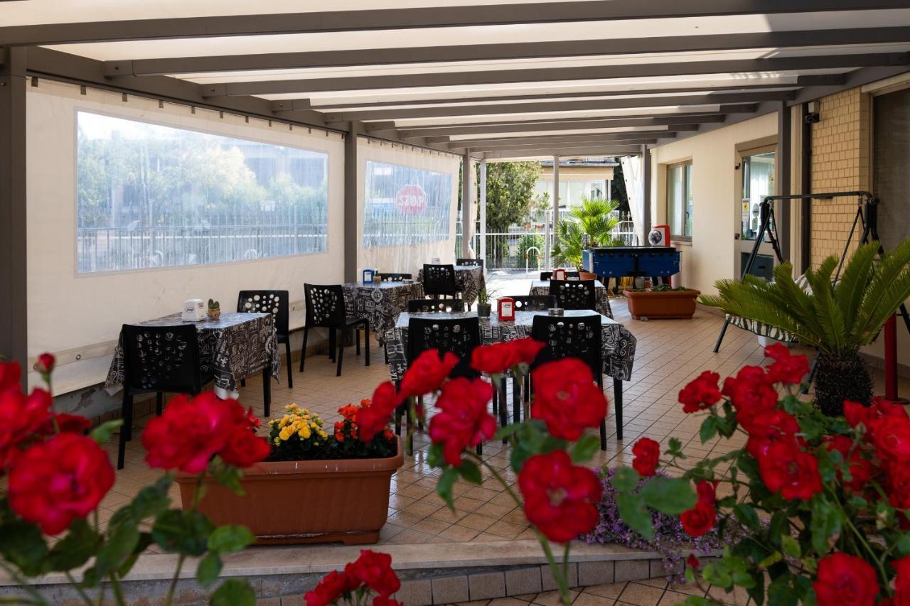Hotel Belvedere Porto SantʼElpidio Eksteriør billede
