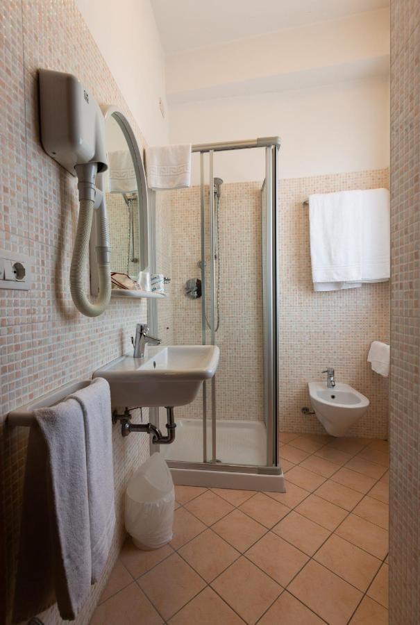 Hotel Belvedere Porto SantʼElpidio Eksteriør billede